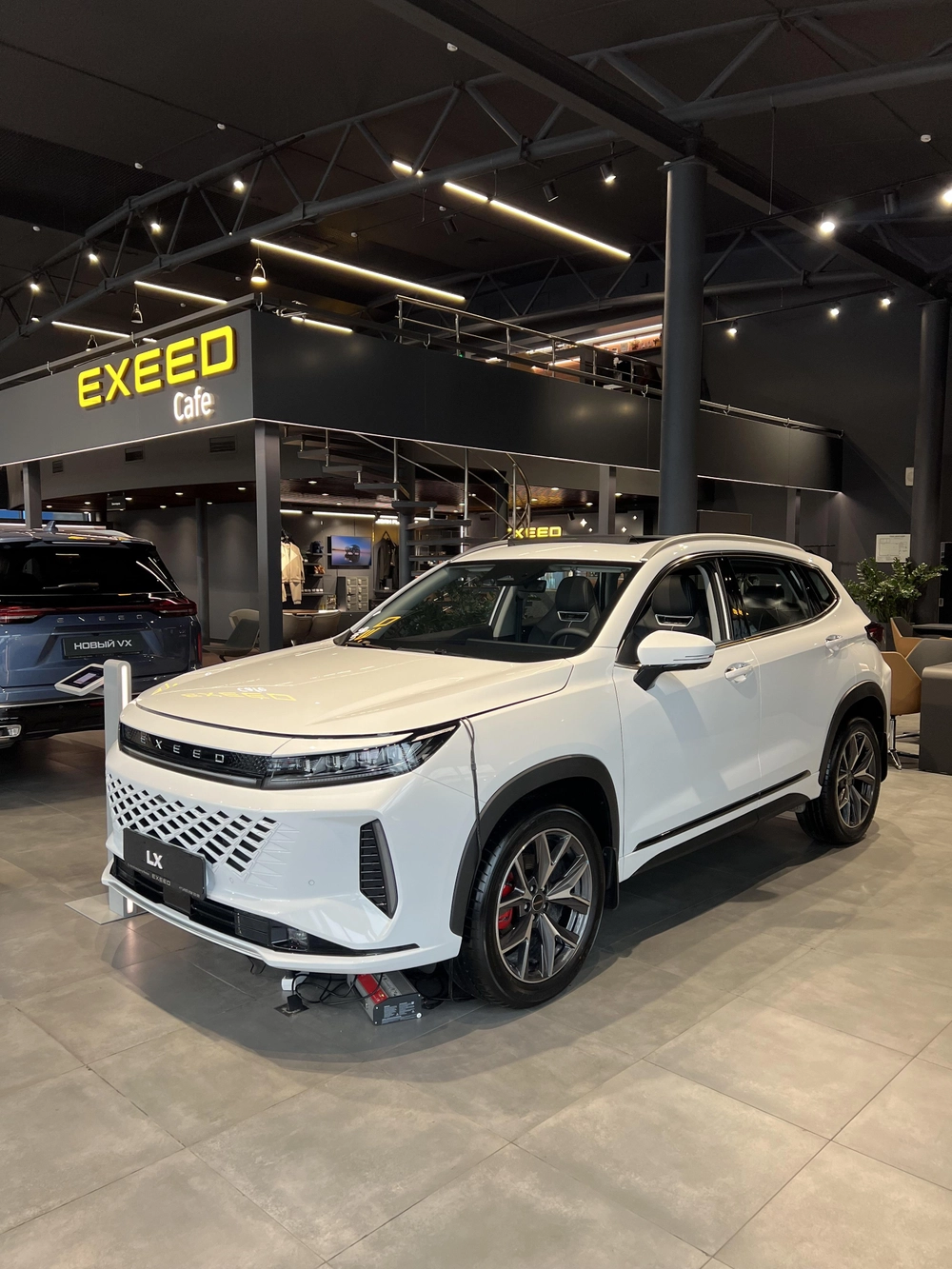 EXEED LX Premium 1.6 AMT 4WD (150 л.с.)