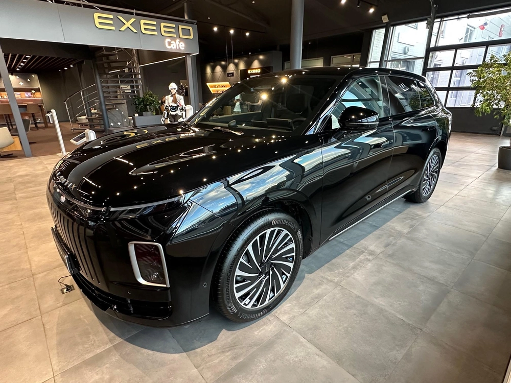 EXEED EXLANTIX ET Top 1.5hyb AT 4WD (469 л.с.)