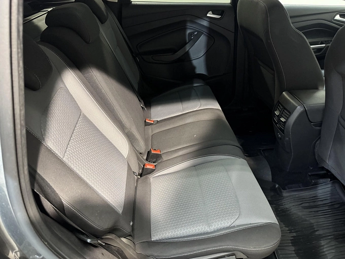 Ford Kuga 2017 2.5 AT (150 л.с.) Серый 84571831 фото 4