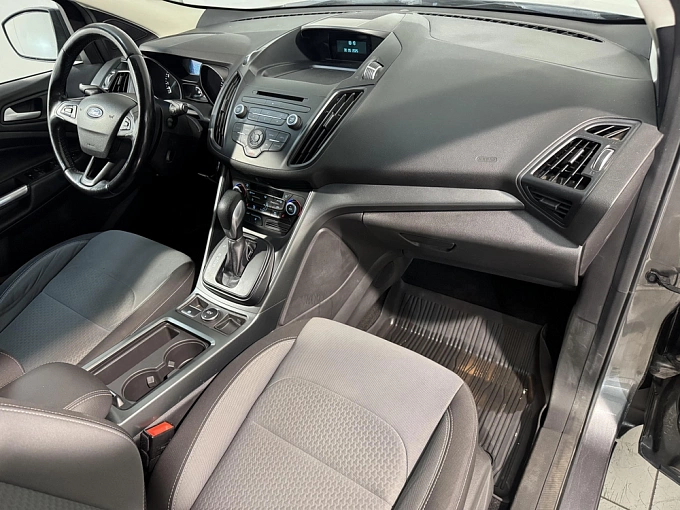 Ford Kuga 2017 2.5 AT (150 л.с.) Серый 84571831 фото 3