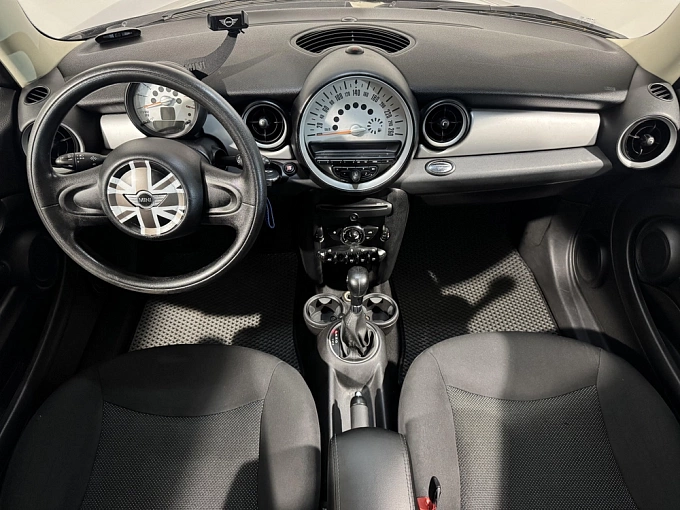 MINI Hatch 2011 One 1.6 AT (98 л.с.) Белый 83655077 фото 9