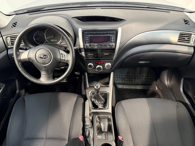 Subaru Forester 2011 2.0 MT 4WD (150 л.с.) Серебристый 83731641 фото 9