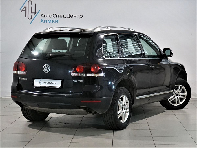 Volkswagen Touareg 2010 3.0d AT 4WD (240 л.с.) Чёрный 62101625 фото 2