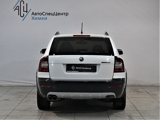 Skoda Octavia 2011 1.8 MT 4WD (152 л.с.) Белый 68813858 фото 8