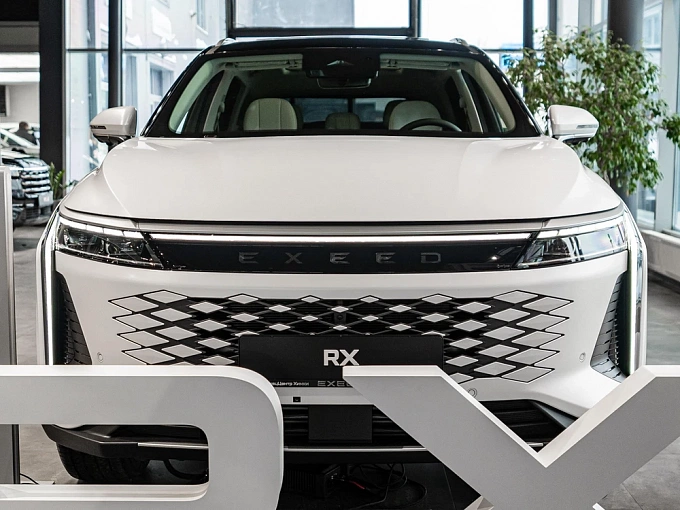 EXEED RX Премиум 2.0 AT 4WD (249 л.с.) Кристаллический белый фото 4