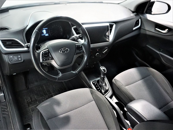 Hyundai Solaris 2018 1.6 AT (123 л.с.) Чёрный 69659973 фото 10