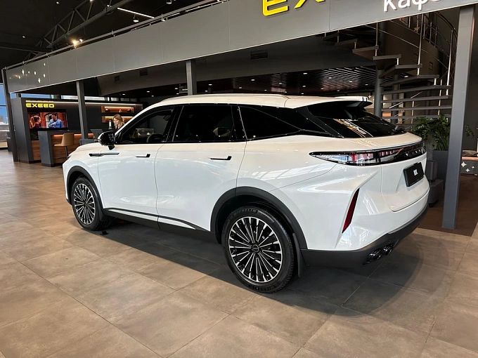 EXEED RX Флагман 2.0 AT 4WD (249 л.с.) Кристаллический белый фото 4
