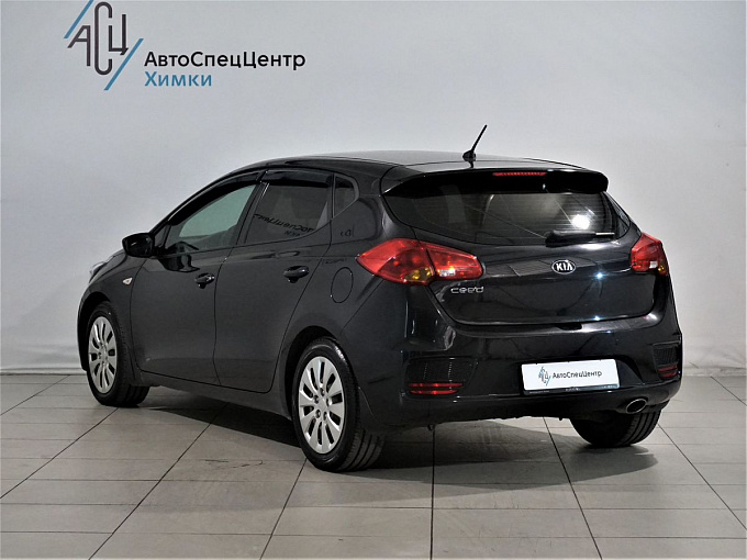 Kia Ceed 2015 1.6 AT (130 л.с.) Чёрный 60815051 фото 4