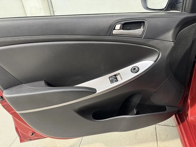 Hyundai Solaris 2014 1.4 AT (107 л.с.) Красный 84041014 фото 15