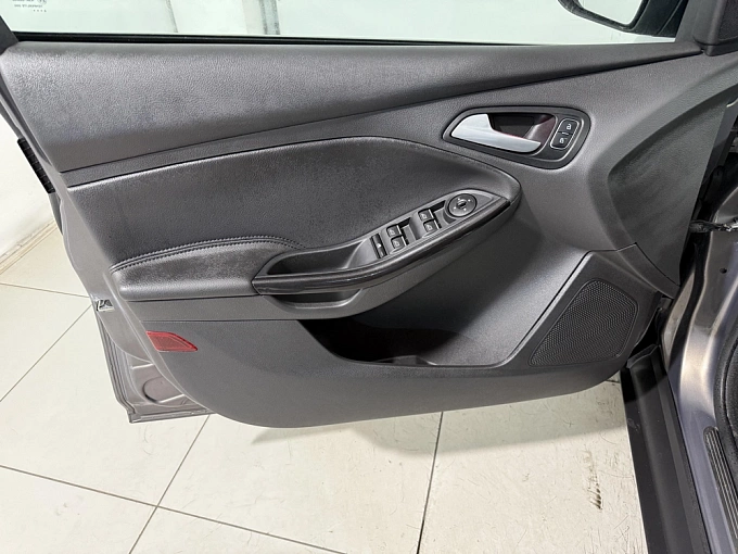 Ford Focus 2017 1.5 AT (150 л.с.) Коричневый 83348760 фото 16