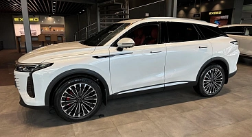 EXEED RX Флагман 2.0 AT 4WD (249 л.с.)