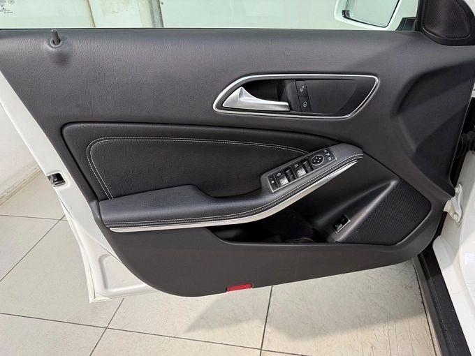 Mercedes-Benz GLA 2019 200 1.6 AMT (150 л.с.) Белый 85357012 фото 16