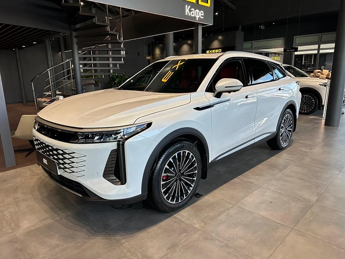 EXEED RX Флагман 2.0 AT 4WD (249 л.с.) Кристаллический белый фото 2