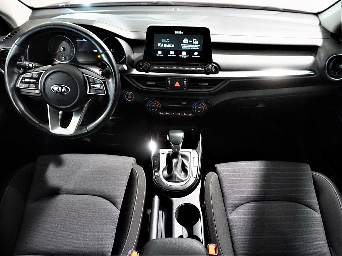 Kia Cerato 2019 2.0 AT (150 л.с.) Красный 60520127 фото 9