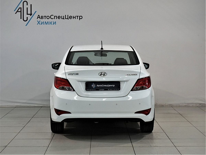 Hyundai Solaris 2014 1.6 MT (123 л.с.) Белый 61868339 фото 8