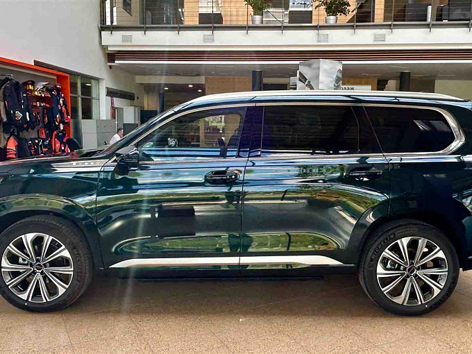 EXEED VX Рестайлинг President (6 мест) 2.0 AT 4WD (249 л.с.) Эмеральд (Зеленый) фото 3