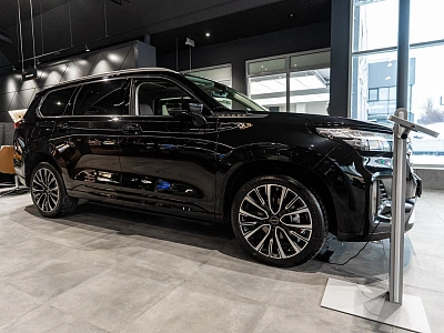 VX Рестайлинг President (7 мест) 2.0 AT 4WD (249 л.с.)