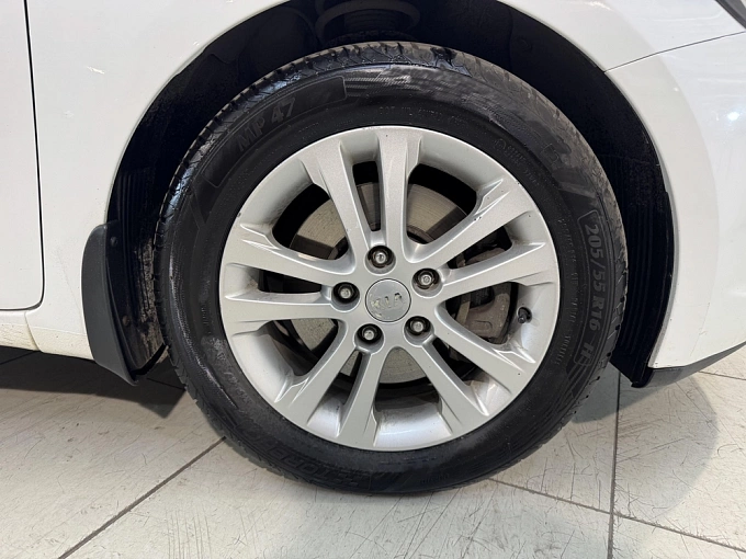 Kia Ceed 2015 1.6 AT (129 л.с.) Белый 84041013 фото 15