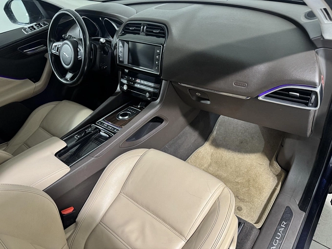 Jaguar F-Pace 2017 2.0d AT 4WD (180 л.с.) Синий 82708373 фото 12